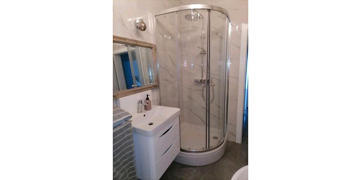 Einfamilienhaus Freilassing - 8 Zimmer, 350 m&sup2;, 430.000&euro; | Angebot:25363238