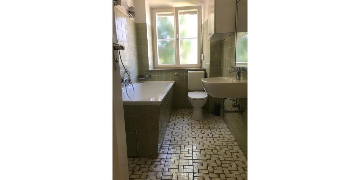 Etagenwohnung Freilassing - 2.5 Zimmer, 63 m&sup2;, 580&euro; | Angebot:27609522