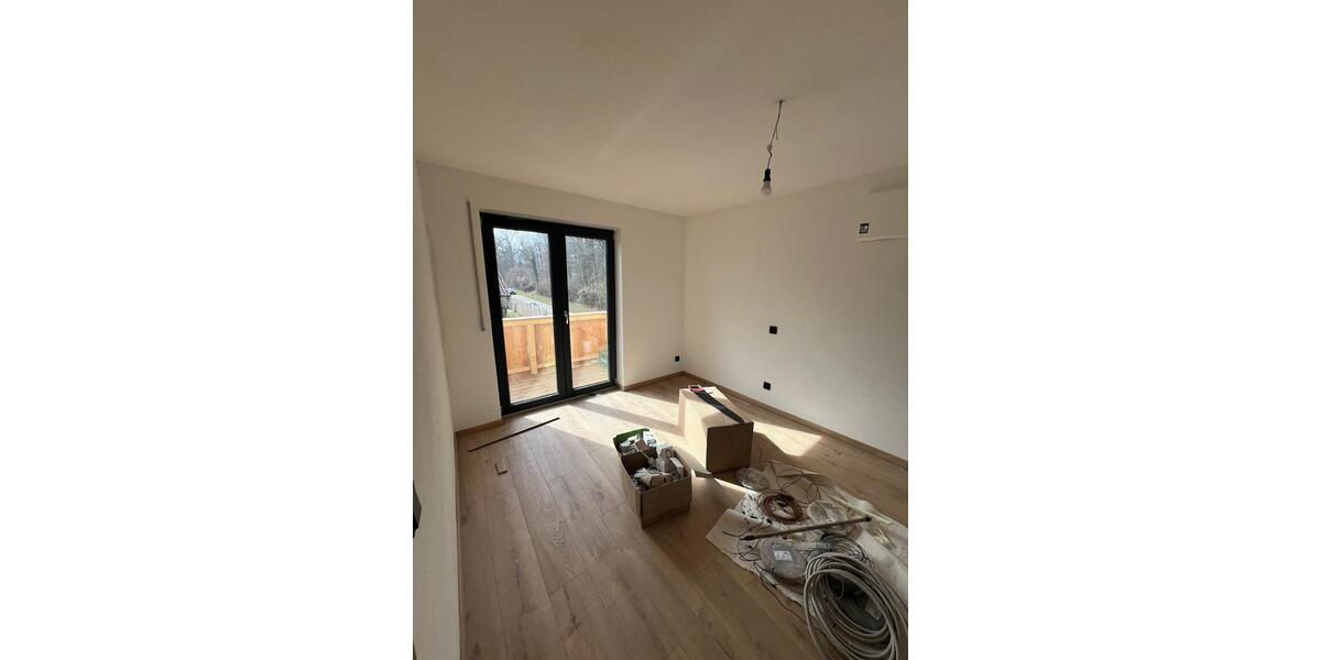 Etagenwohnung Freilassing - 4 Zimmer, 90 m&sup2;, 1.480&euro; | Angebot:25973540