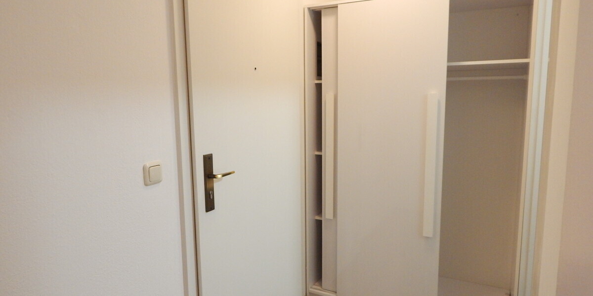 2-Zimmer-Wohnung in Freilassing mit Balkon & Holzofen – gepflegt und vermietet - Erdgeschoßwohnung Freilassing Untereichet | Angebot:27453354