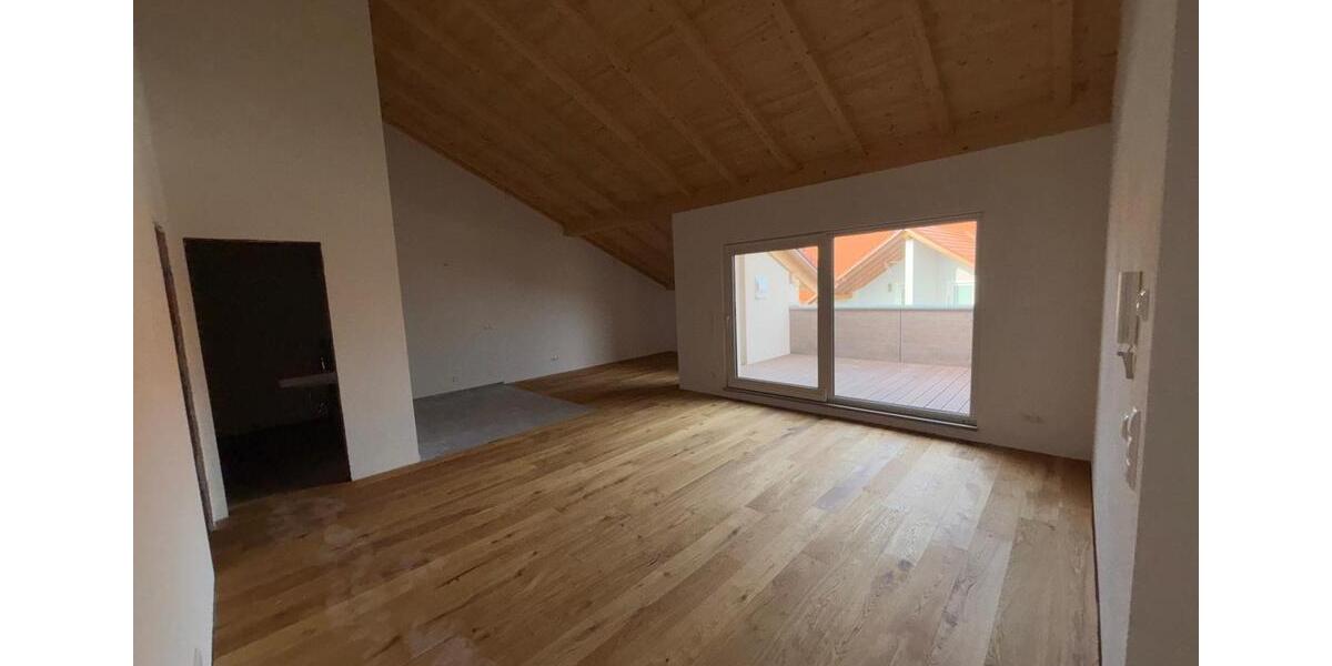 Dachgeschoßwohnung Feichten an der Alz - 2 Zimmer, 86 m&sup2;, 1.217&euro; | Angebot:26192986