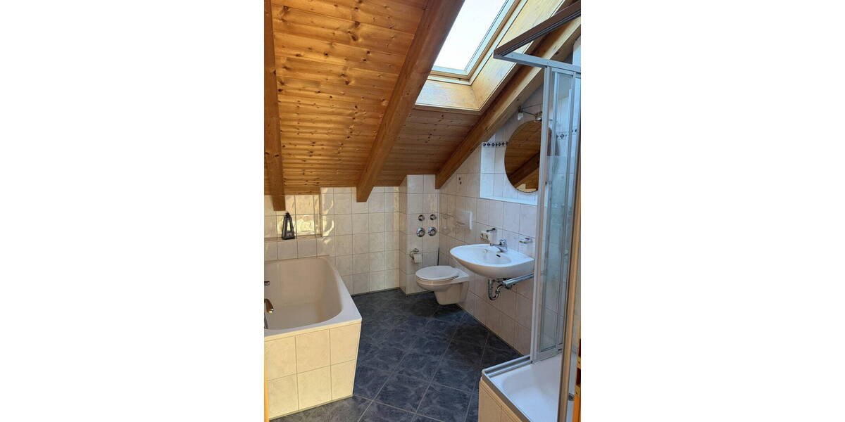 Etagenwohnung Höslwang - 2 Zimmer, 64 m&sup2;, 350.000&euro; | Angebot:26117618