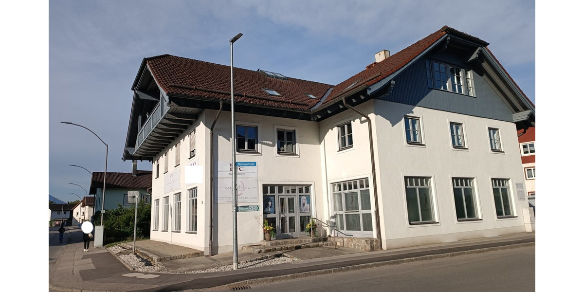 Repräsentative Gewerbefläche in Toplage von Freilassing – modern, klimatisiert & sofort bezugsbereit - Gewerbeobjekt Freilassing Freilassing | Angebot:27164025