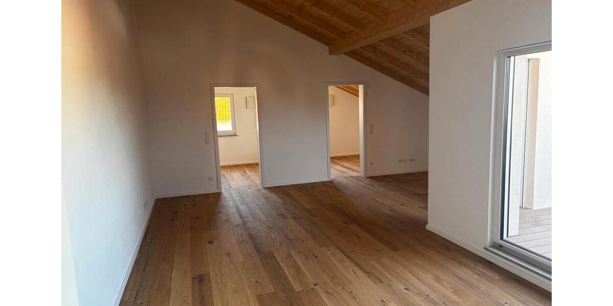 Dachgeschoßwohnung Feichten an der Alz - 4 Zimmer, 89 m&sup2;, 1.215&euro; | Angebot:25481408