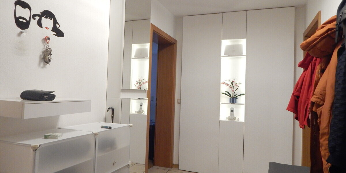 Gepflegte, vermietete 2-Zimmerwohnung mit Garten in Freilassing, Ortsteil Hofham - inkl. TG Platz. - Etagenwohnung Freilassing Freilassing | Angebot:24092328