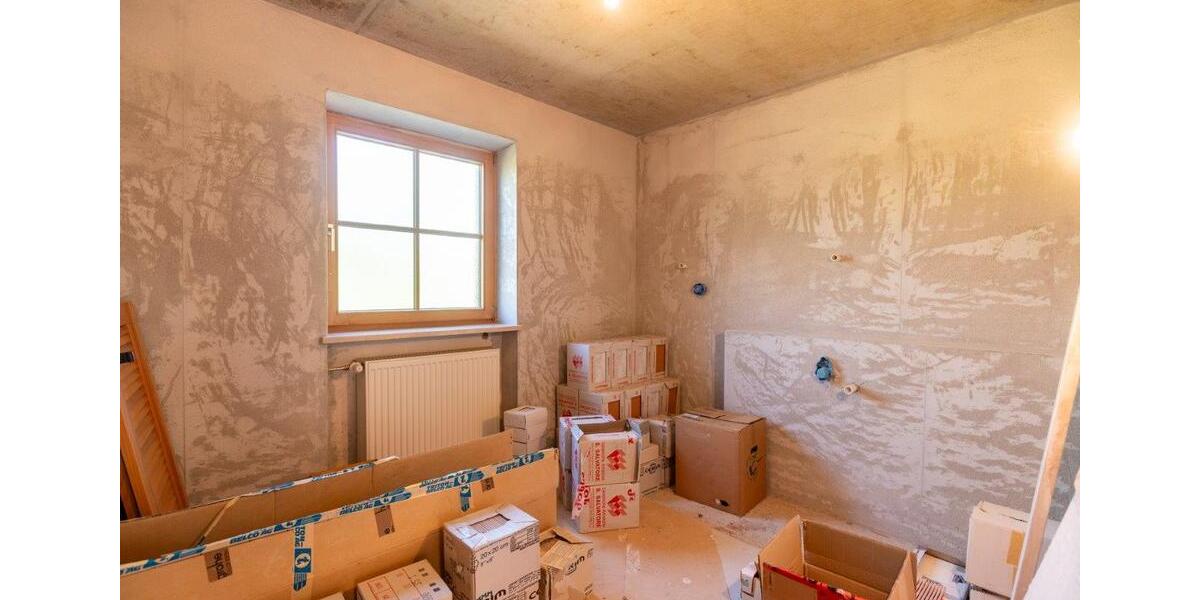 Einfamilienhaus Bergen - 17 Zimmer, 180 m&sup2;, 950.000&euro; | Angebot:26750612