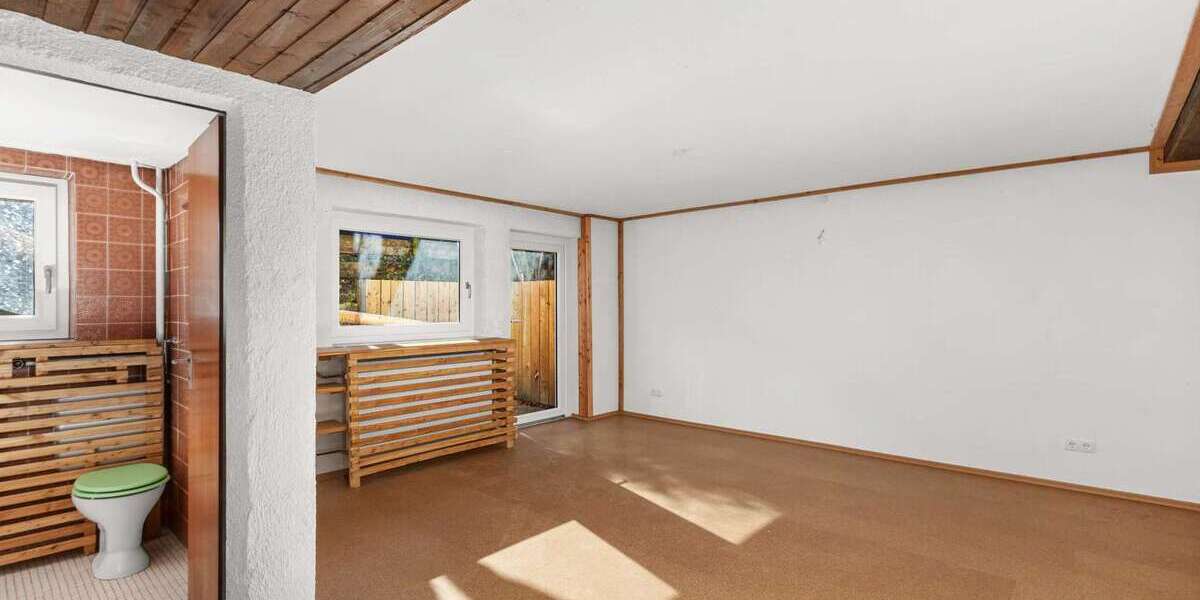 Sanierungsbedürftiges EFH mit separatem KG-Zugang | Ideal für Wohnen und Arbeiten unter einem Dach - Einfamilienhaus Grabenstätt | Angebot:25927881