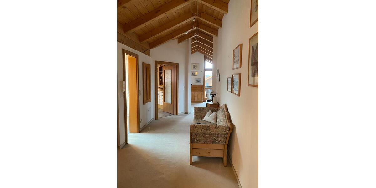 Dachgeschoßwohnung Chieming - 3 Zimmer, 95 m&sup2;, 720.000&euro; | Angebot:26766470