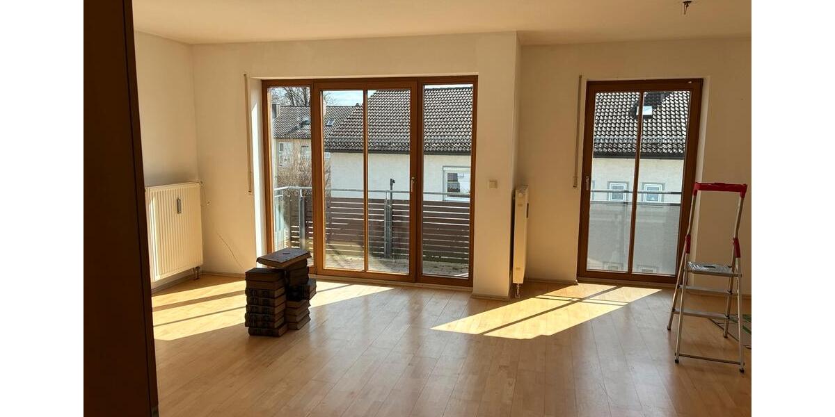 Etagenwohnung Traunreut Irsing - 3 Zimmer, 79 m&sup2;, 1.050&euro; | Angebot:27609798
