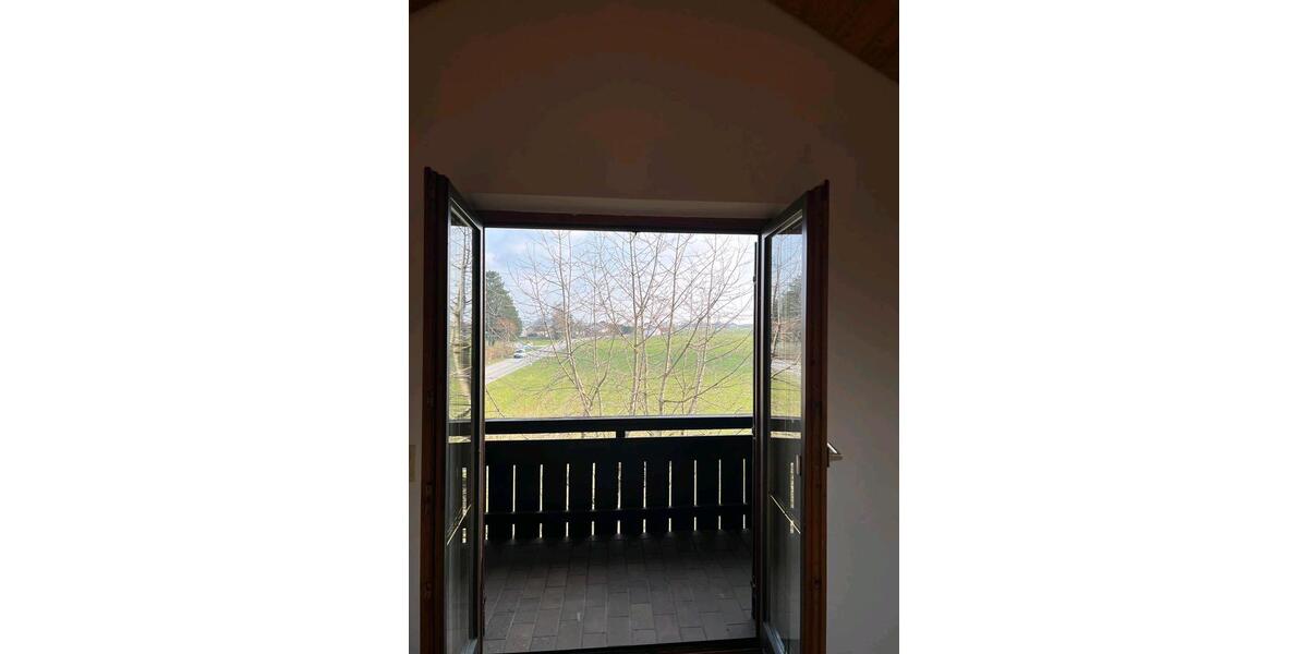 Dachgeschoßwohnung Trostberg - 2 Zimmer, 77 m&sup2;, 750&euro; | Angebot:25965969