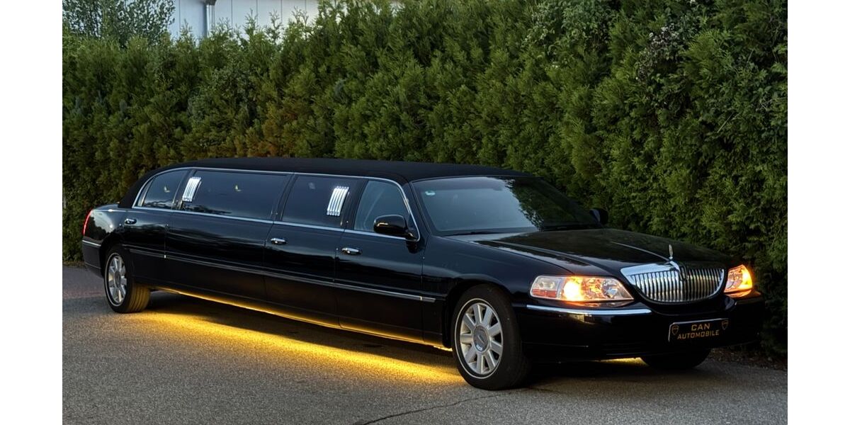 Lincoln Town Car 193.000 km 14.700 &euro; Trostberg 83308