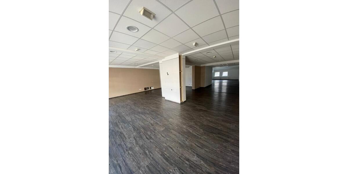 Gewerbeobjekt Freilassing - 1.600&euro; | Angebot:25992154