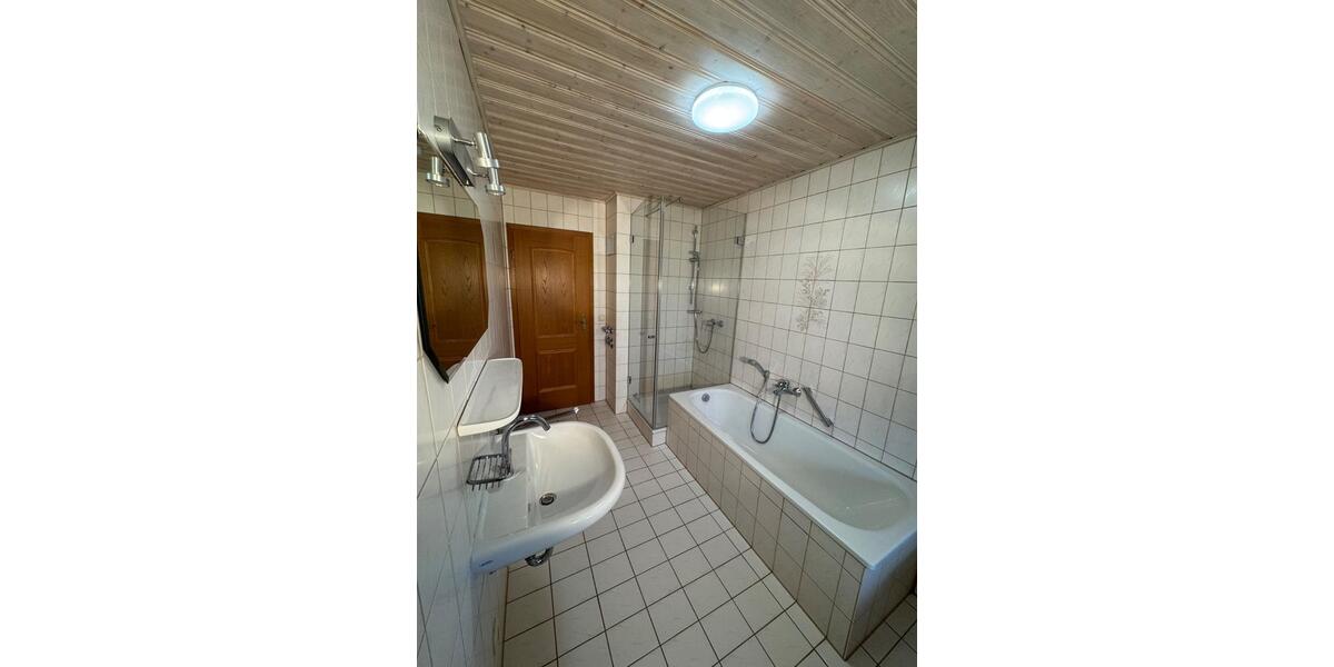 Etagenwohnung Gstadt am Chiemsee - 2 Zimmer, 60 m&sup2;, 450&euro; | Angebot:27612334