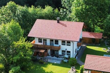 Haus Ruhpolding - 6 Zimmer, 220 m&sup2;, 2.800&euro; | Angebot:27617146