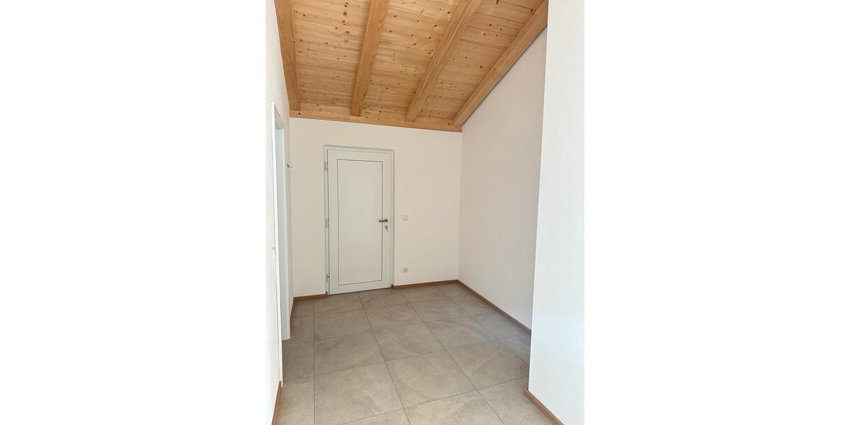 Etagenwohnung Halfing - 3 Zimmer, 86 m&sup2;, 1.150&euro; | Angebot:27621848
