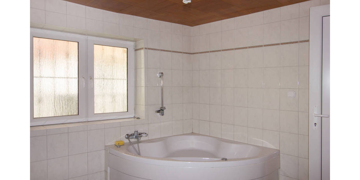 Einfamilienhaus Waging am See Fisching - 1 Zimmer, 342 m&sup2;, 718.000&euro; | Angebot:25685442