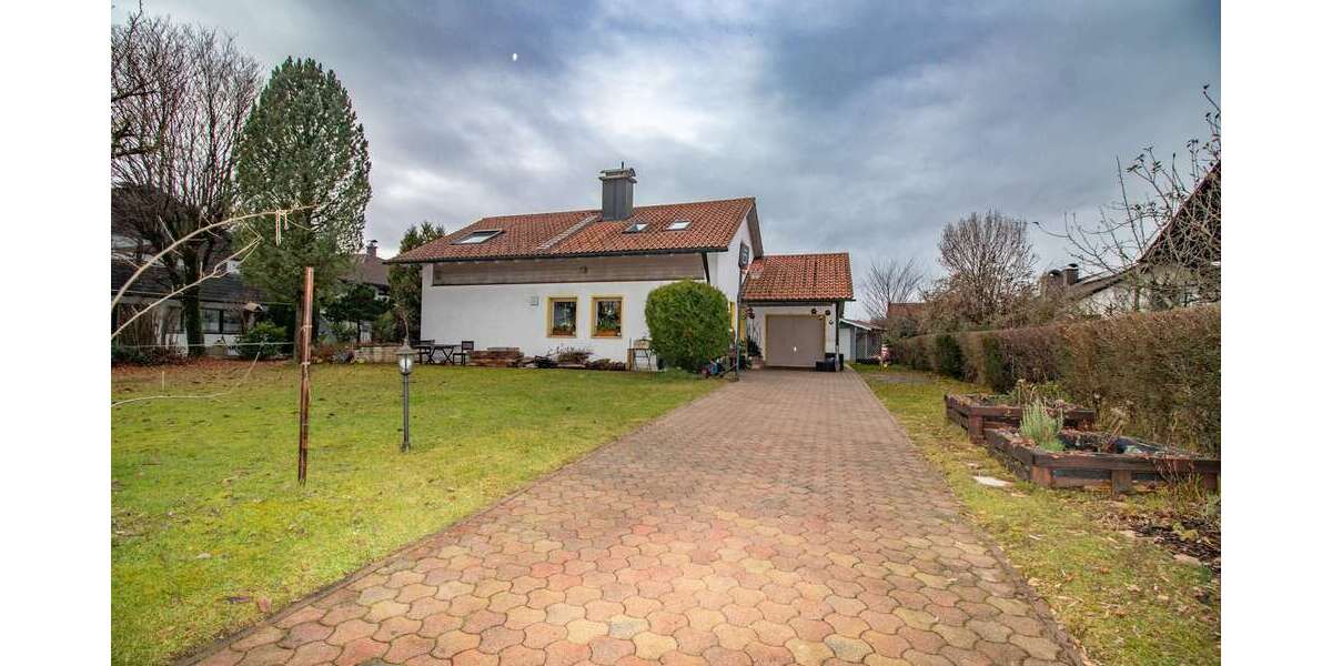 Einfamilienhaus Saaldorf-Surheim Surheim - 5 Zimmer, 145 m&sup2;, 1.056.000&euro; | Angebot:24641709