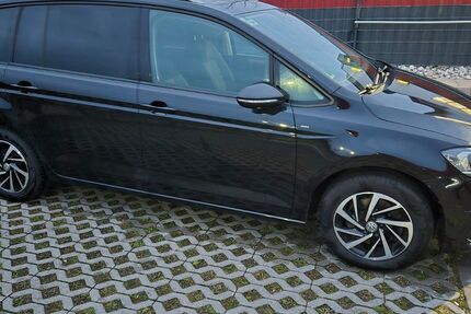 VW Touran 238.000 km 10.900 &euro; Übersee 83236