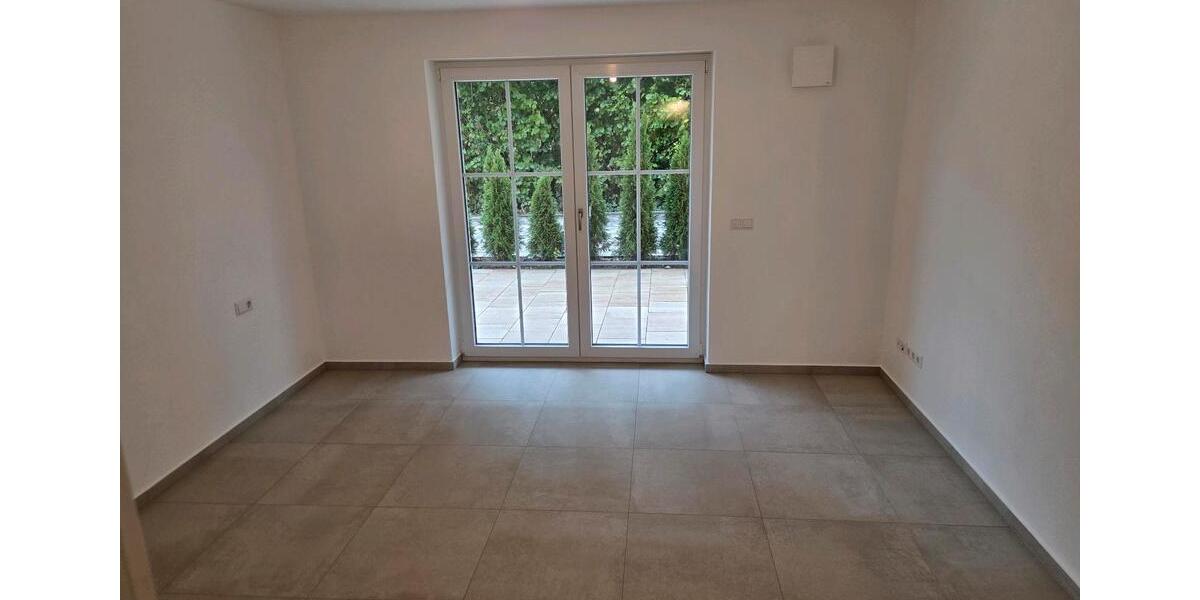 Erdgeschoßwohnung Traunstein - 3 Zimmer, 100 m&sup2;, 1.300&euro; | Angebot:27618369