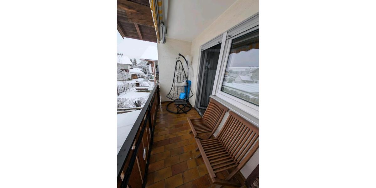 Etagenwohnung Chieming - 3 Zimmer, 100 m&sup2;, 1.125&euro; | Angebot:25129181