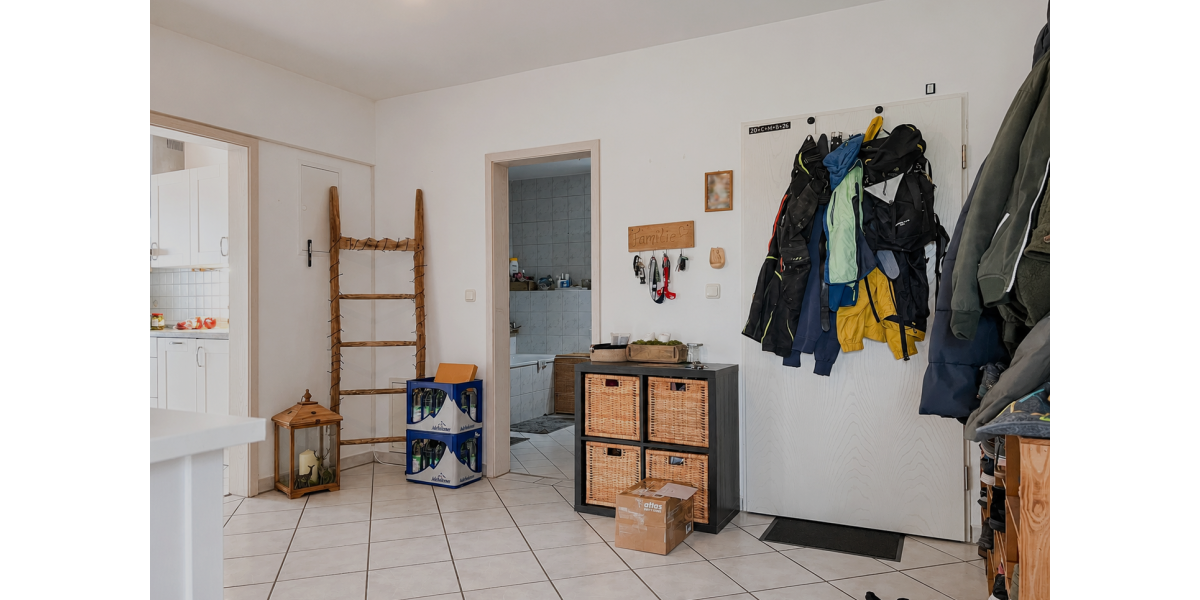 Provisionsfrei* Schöne 3-Zimmer Wohnung in Seenähe mit 2 Balkonen, Carport und Stellplatz - Etagenwohnung Chieming | Angebot:27322730