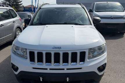Jeep Compass 196.000 km 3.900 &euro; Traunstein 83278