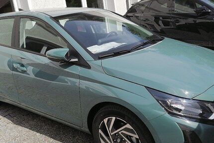 Hyundai i20 2.142 km 19.499 &euro; Traunstein 83278