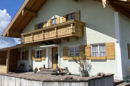 Haus Kirchanschöring - 8 Zimmer, 210 m&sup2;, 750.000&euro; | Angebot:25926415