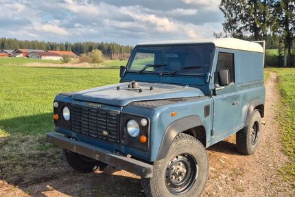 Land Rover Defender 300.000 km 13.500 &euro; Siegsdorf 83313