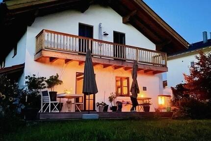 Haus Traunreut St. Georgen - 5 Zimmer, 175 m&sup2;, 1.900&euro; | Angebot:25590839
