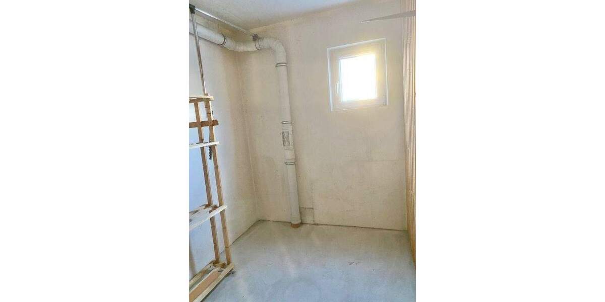 Etagenwohnung Freilassing - 2 Zimmer, 64 m&sup2;, 259.000&euro; | Angebot:25667668