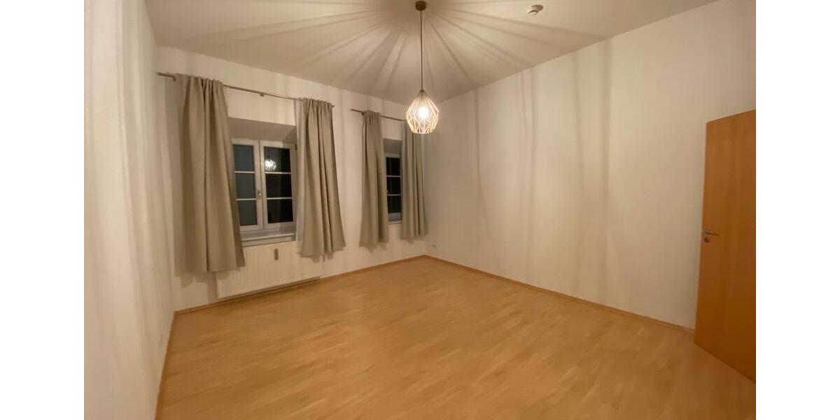 Etagenwohnung Traunstein - 2.5 Zimmer, 78 m&sup2;, 900&euro; | Angebot:24660522