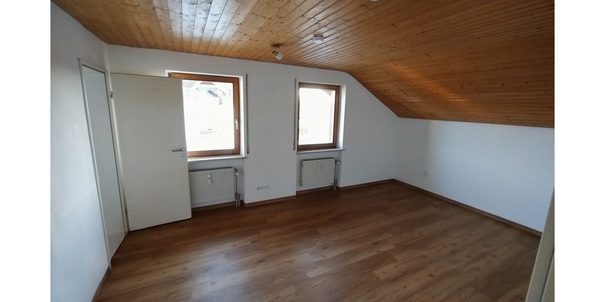 Große Dachstudio-Wohnung mit Blick in die Bergwelt! - Dachgeschoßwohnung Freilassing Salzburghofen | Angebot:27592437