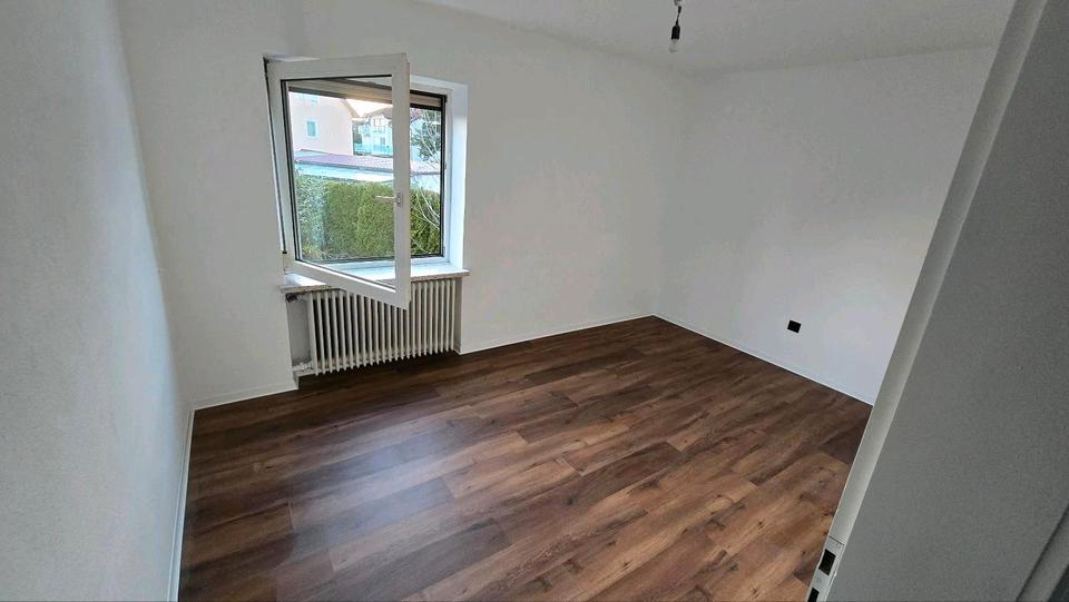 Etagenwohnung Traunreut Irsing - 3 Zimmer, 80 m&sup2;, 1.300&euro; | Angebot:26047297