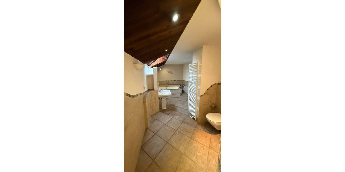 Etagenwohnung Grabenstätt Marwang - 7 Zimmer, 221 m&sup2;, 900.000&euro; | Angebot:26554693