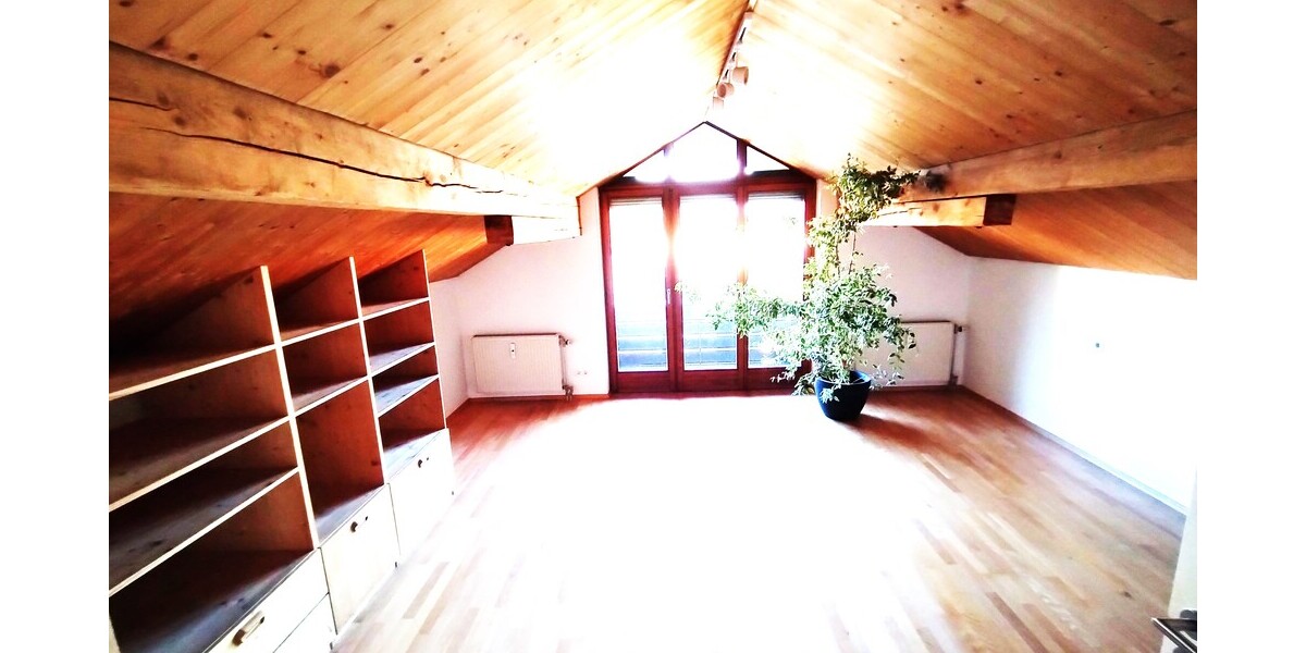 Große Dachstudio-Wohnung mit Blick in die Bergwelt! - Dachgeschoßwohnung Freilassing Salzburghofen | Angebot:27592437