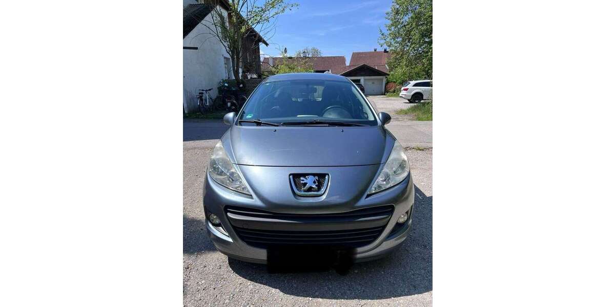 Peugeot 207 124.000 km 2.500 &euro; Traunstein 83278