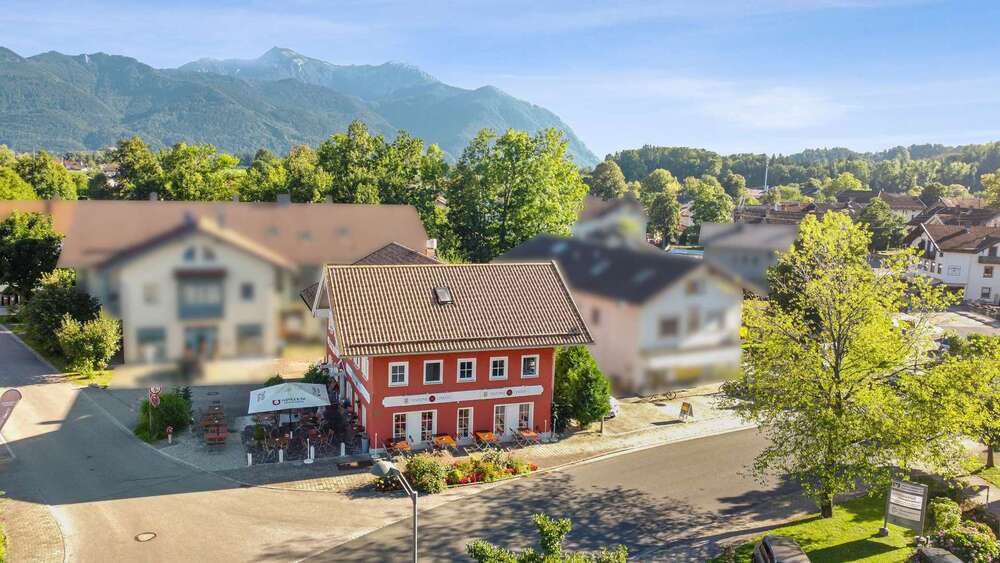 Seltene Chance in Seenähe | Gaststätte inkl. Wohnungen im Ortszentrum - Mehrfamilienhaus, Wohnhaus Übersee | Angebot:25927885