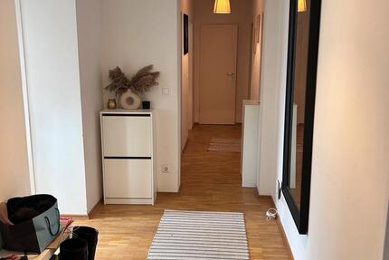 Wohnung Grabenstätt - 4 Zimmer, 12 m&sup2;, 400&euro; | Angebot:25965306
