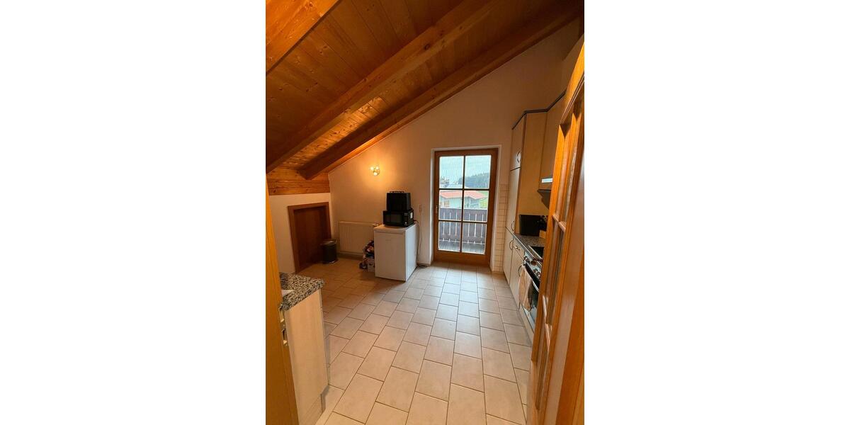 Dachgeschoßwohnung Nußdorf - 3 Zimmer, 70 m&sup2;, 1.000&euro; | Angebot:25992229