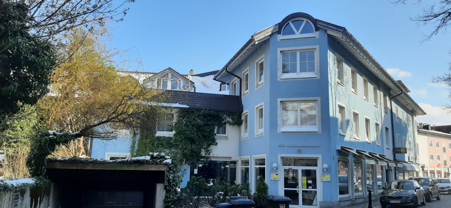 traumhafte Wohnung über den Dächern von Traunstein südwest - Dachgeschoßwohnung Traunstein Gemarkung Traunstein | Angebot:26014225