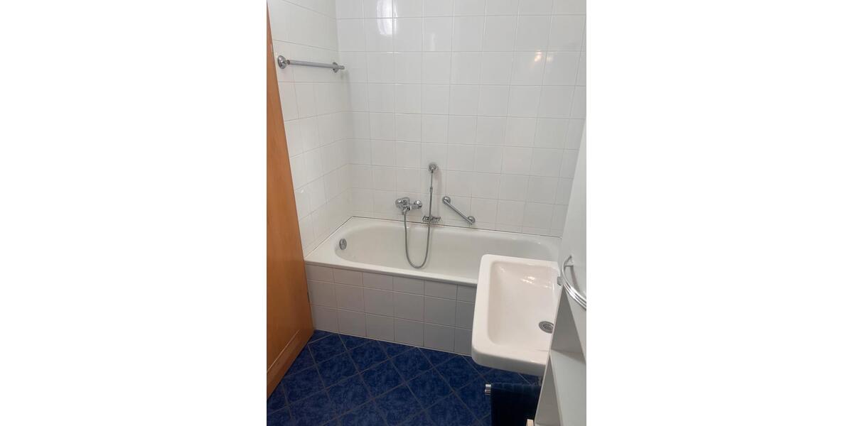 Etagenwohnung Freilassing - 3 Zimmer, 79 m&sup2;, 320.000&euro; | Angebot:25852426