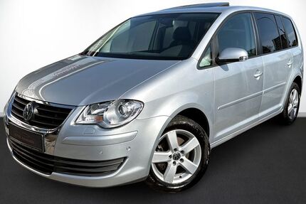 VW Touran 42.200 km 8.990 &euro; Freilassing 83395