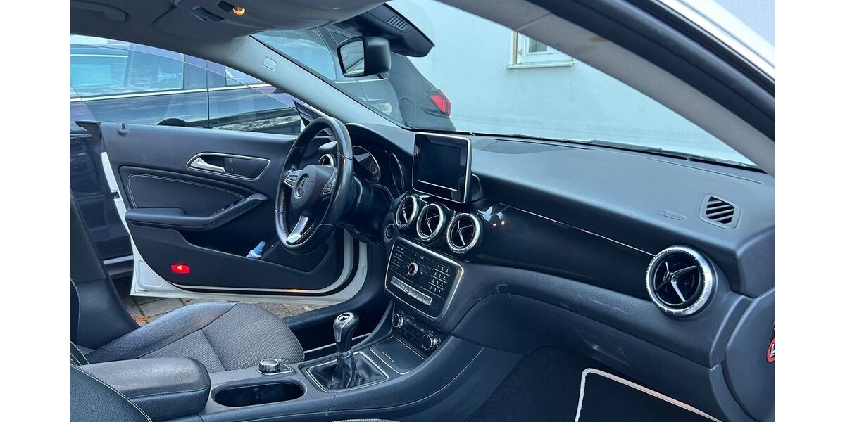 Mercedes-Benz CLA Coupe 235.000 km 12.800 &euro; Bayerisch Gmain 83457