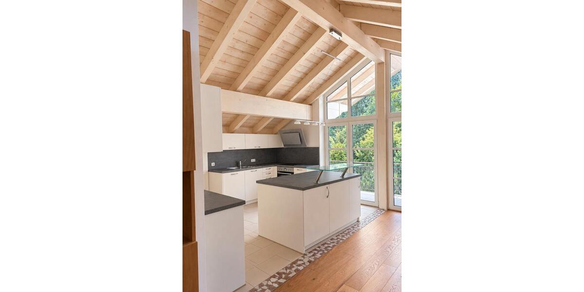 Dachgeschoßwohnung Siegsdorf - 3 Zimmer, 110 m&sup2;, 1.150&euro; | Angebot:27598555
