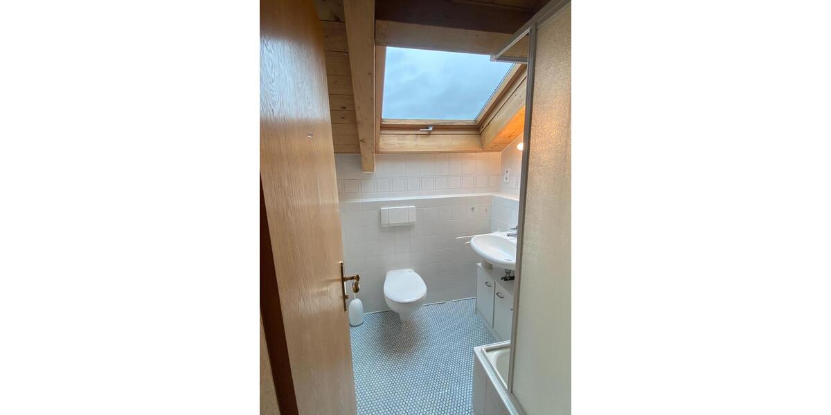 Dachgeschoßwohnung Chieming - 3 Zimmer, 95 m&sup2;, 720.000&euro; | Angebot:26766470