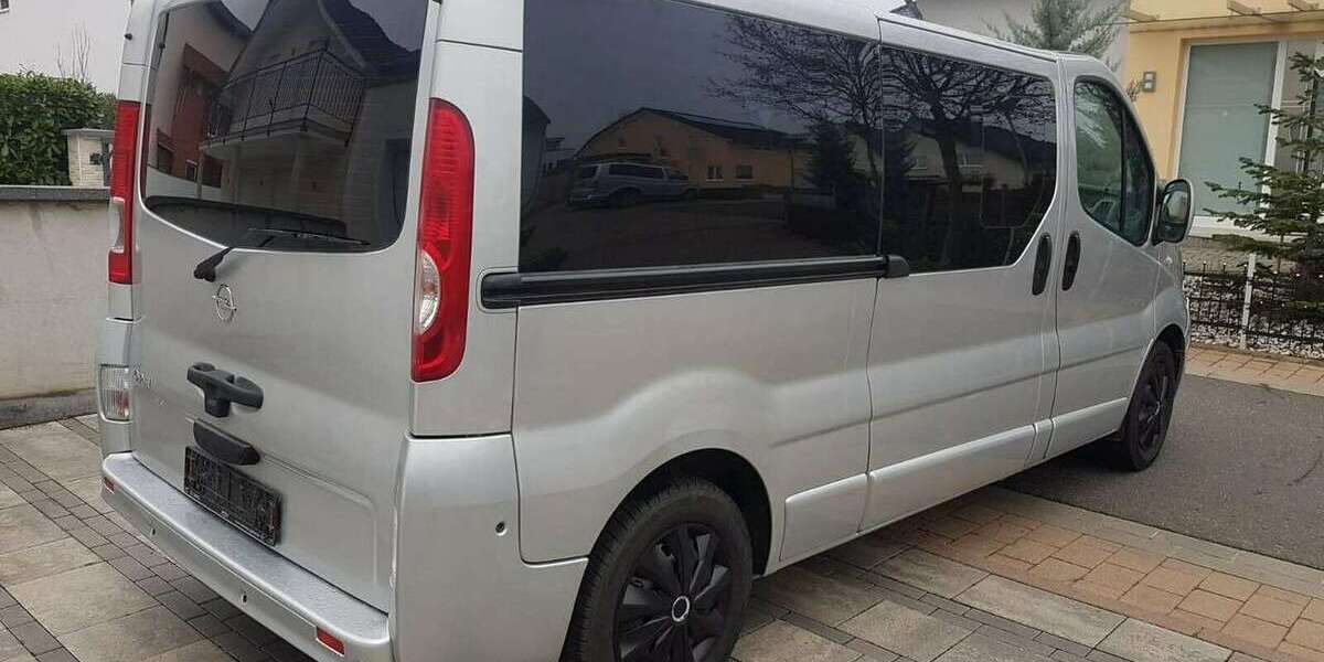 Opel Vivaro 245.100 km 7.550 &euro; Frasdorf 83112