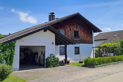 Haus Garching an der Alz Theresienleite - 6 Zimmer, 210 m&sup2;, 570.000&euro; | Angebot:25687718