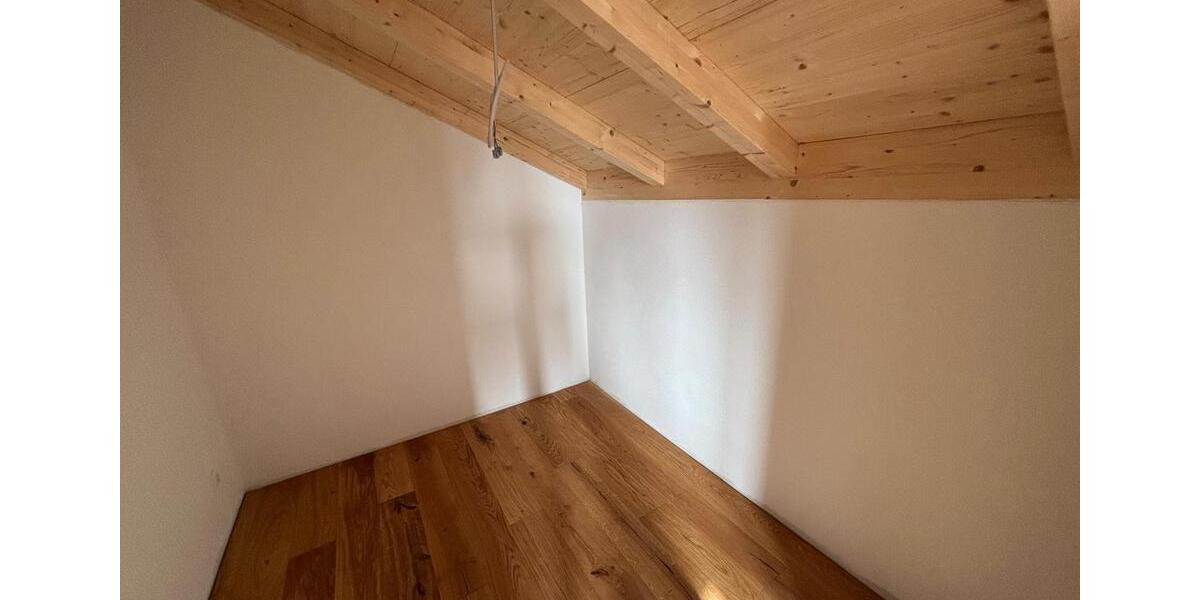 Dachgeschoßwohnung Feichten an der Alz - 4 Zimmer, 106 m&sup2;, 1.387&euro; | Angebot:24215253