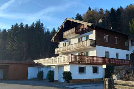 Haus Siegsdorf - 10 Zimmer, 265 m&sup2;, 920.000&euro; | Angebot:25483412